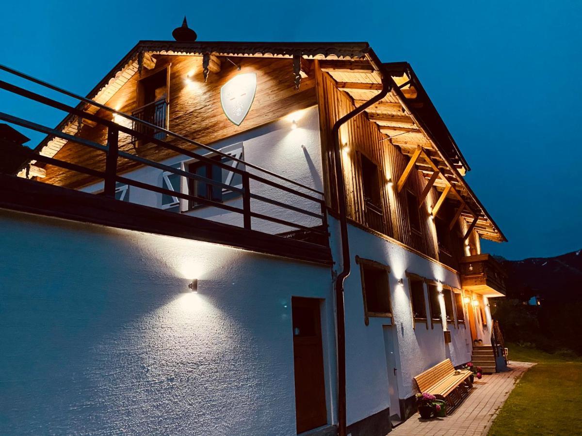 Alm Seasons Premium Chalet & Studios Saalbach Exterior foto