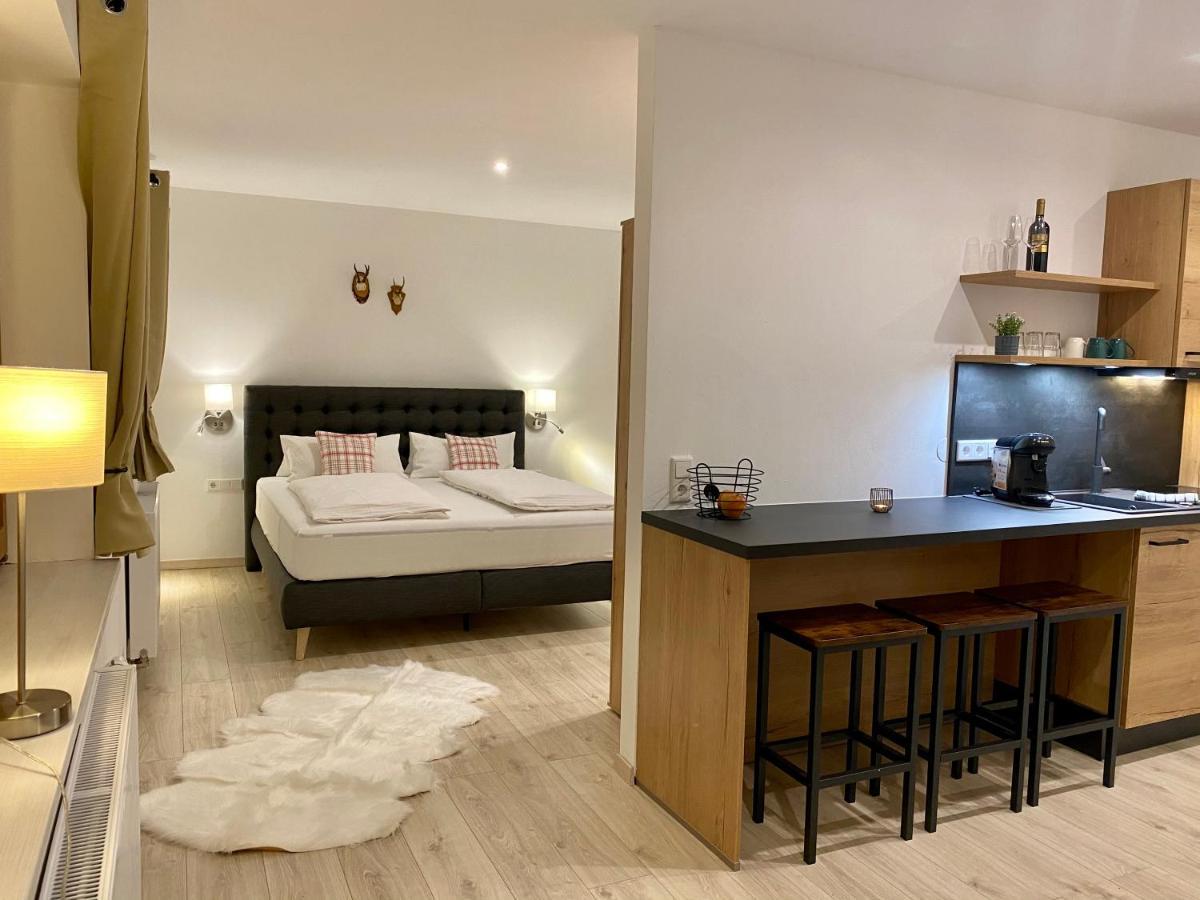 Alm Seasons Premium Chalet & Studios Saalbach Zimmer foto