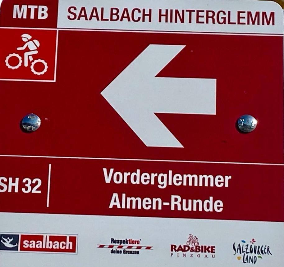 Alm Seasons Premium Chalet & Studios Saalbach Exterior foto
