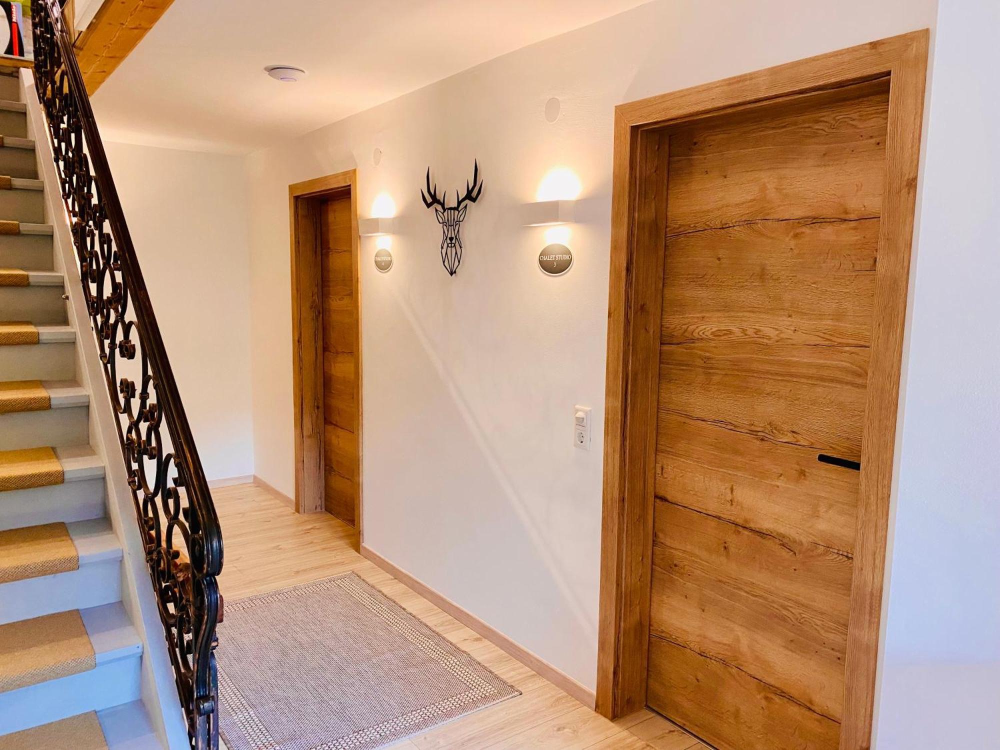 Alm Seasons Premium Chalet & Studios Saalbach Zimmer foto