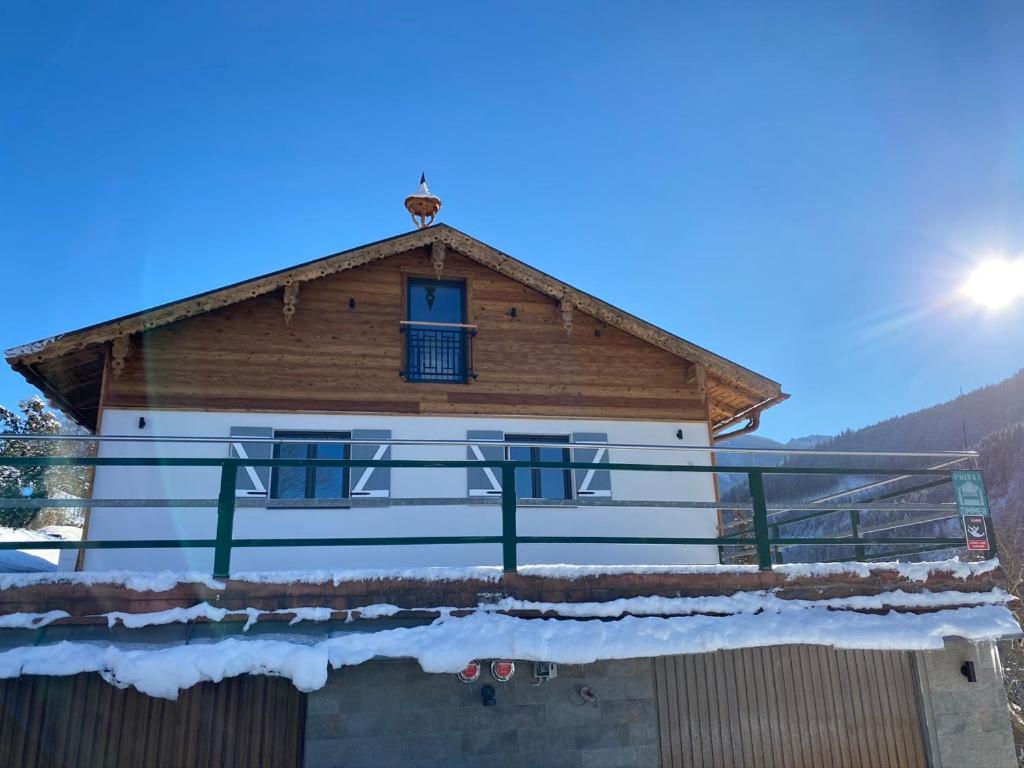 Alm Seasons Premium Chalet & Studios Saalbach Exterior foto