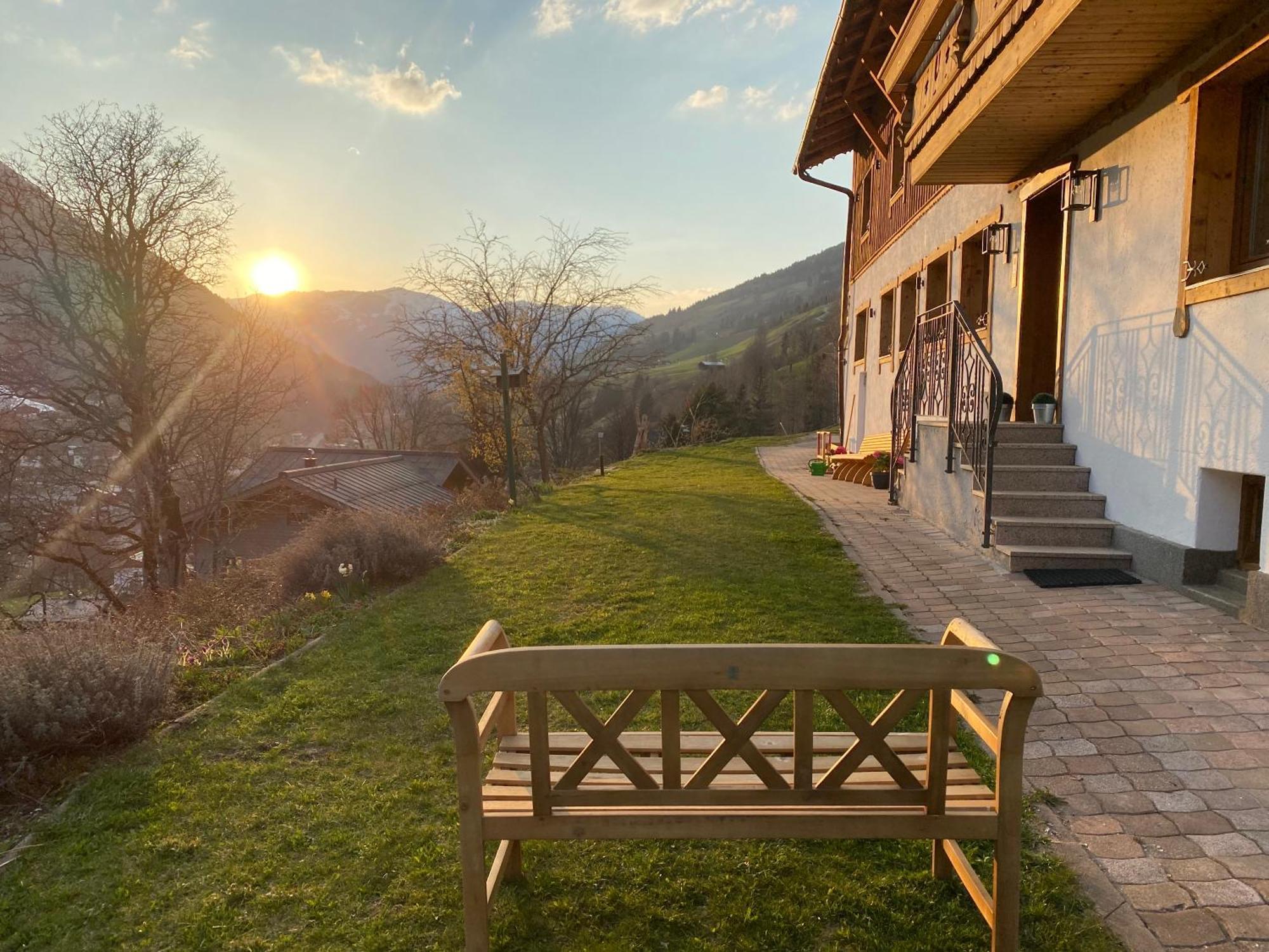 Alm Seasons Premium Chalet & Studios Saalbach Exterior foto